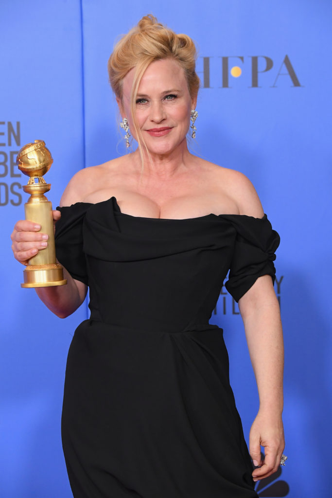 Patricia Arquette poses with Golden Globe Award, 2019